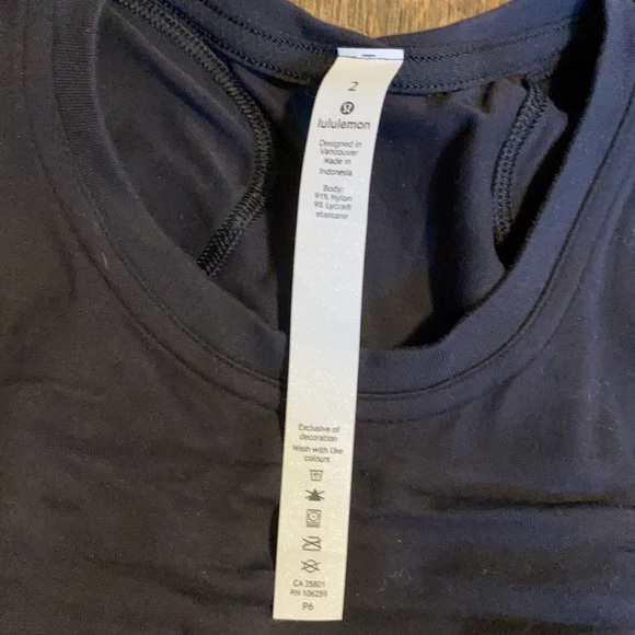 Lululemon, size 2, long sleeve, great condition, never worn, too small for me. - Picture 3 of 6